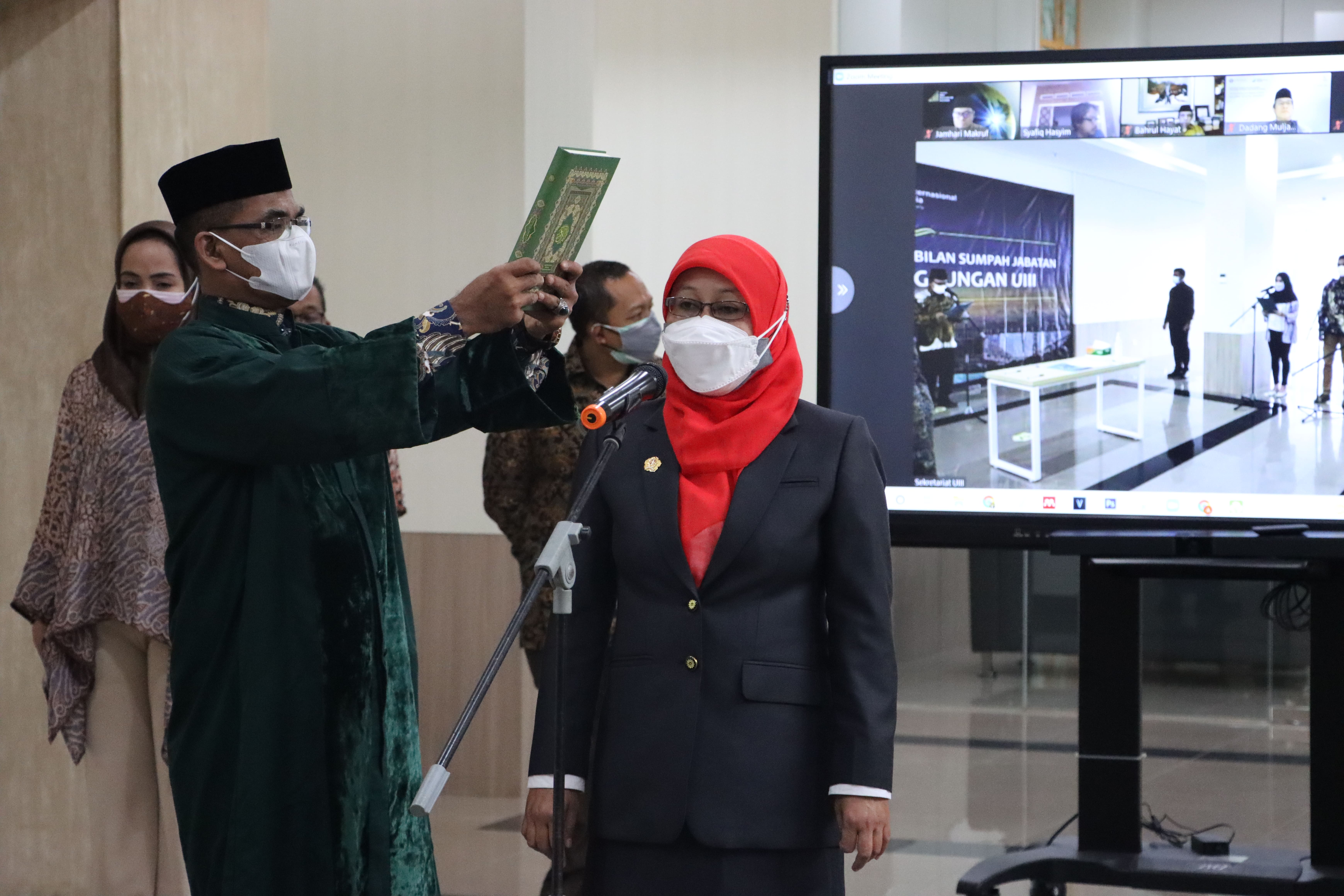 UIII Rector Inaugurated the Dean of the Faculty of Education