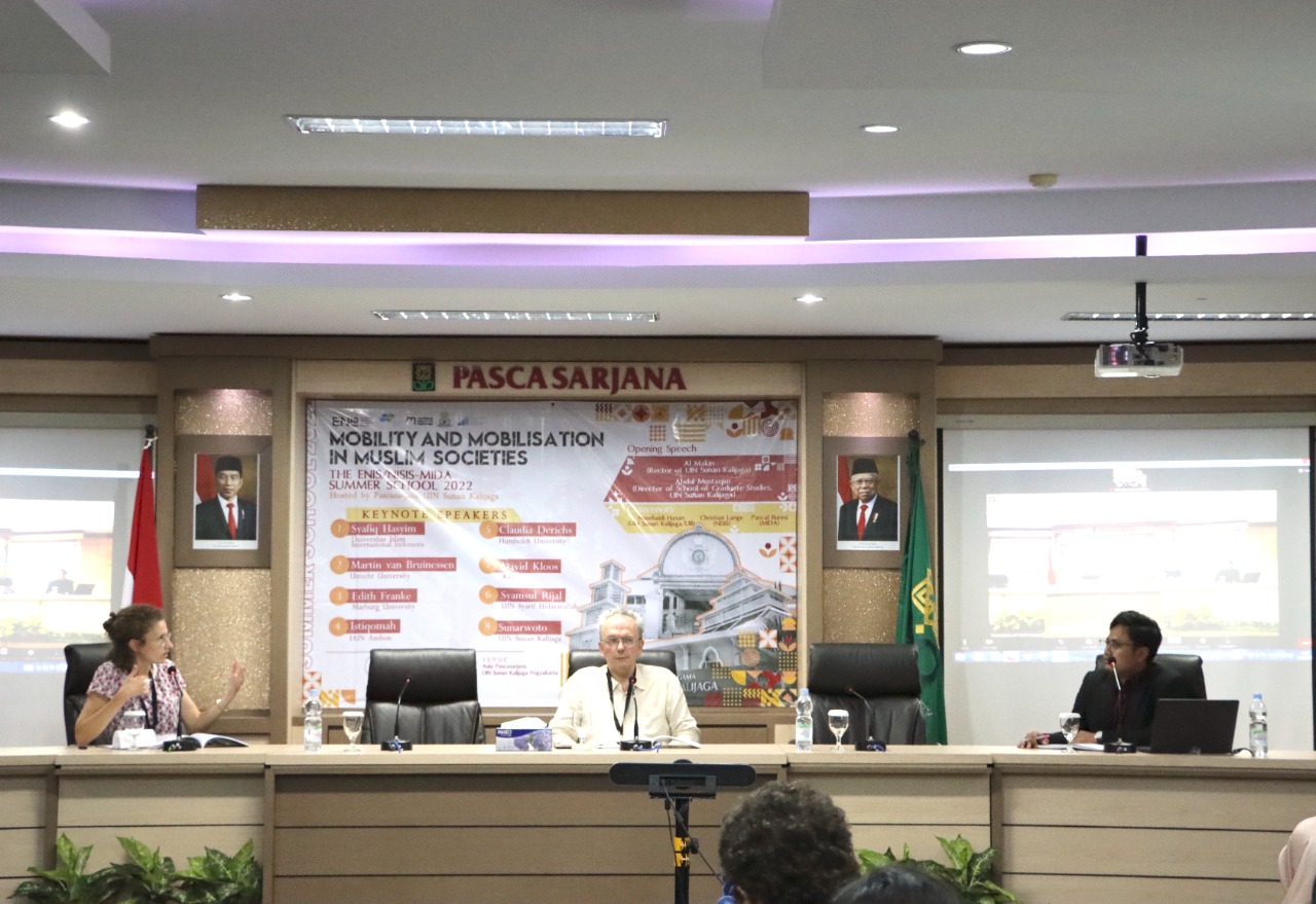 UIII Students Successfully Presented Their Papers at the International Summer School