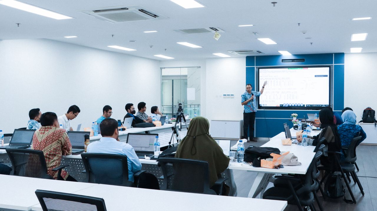 The Faculty of Social Sciences of UIII successfully held FOSS Summer Training 