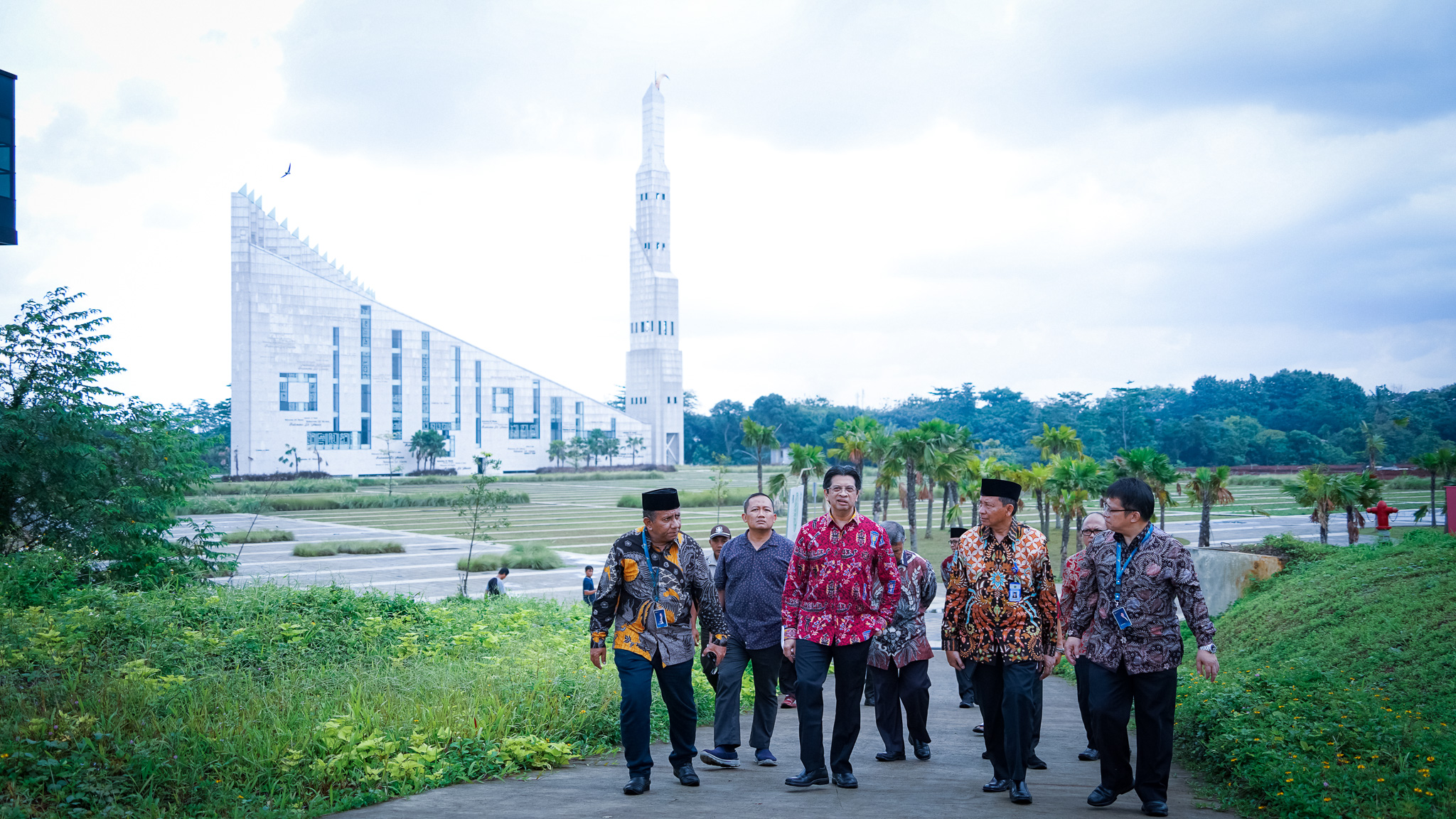 The Visit of the Inspector General enriches the Vision and Plan for Developing UIII