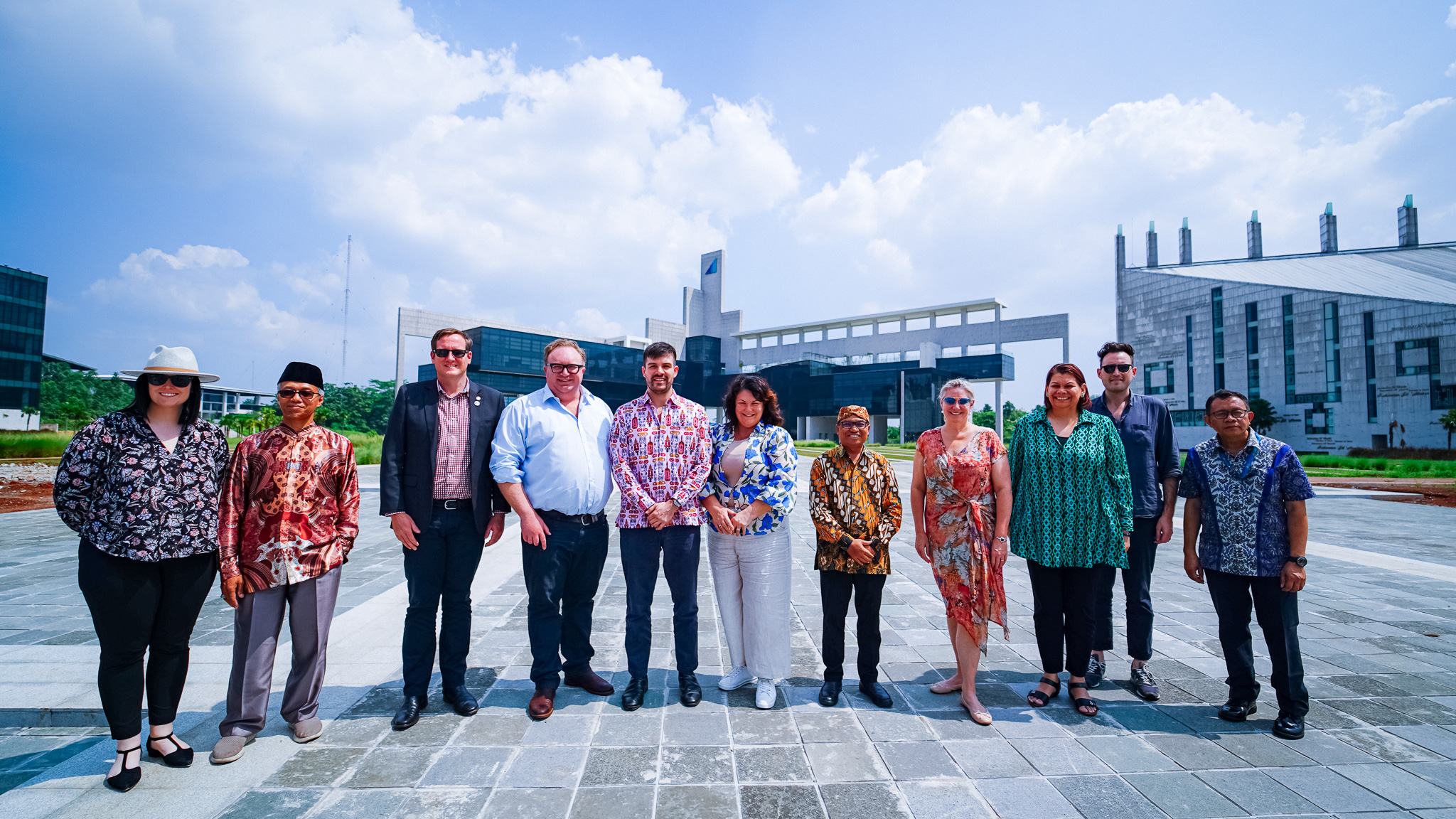 Australian Parliament Delegates Visit UIII Campuses