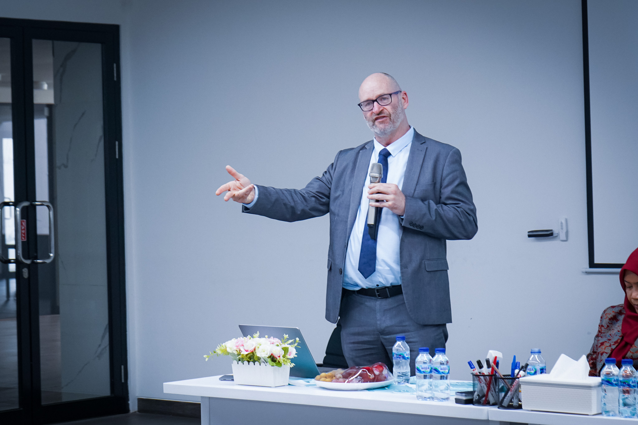 Prof. Dalgarno's Insights for Indonesia's Education at UIII