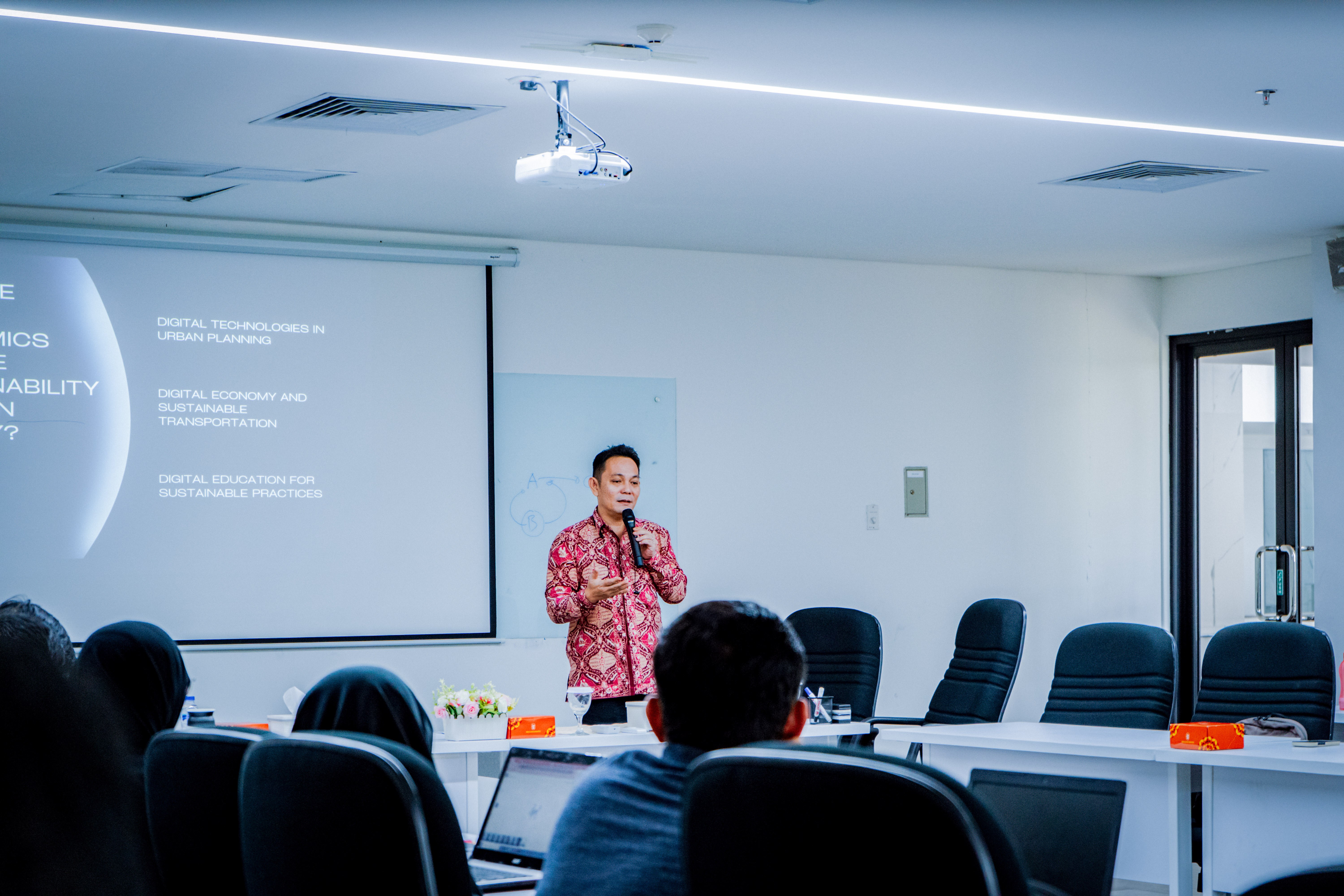 ‘SF Updates’ Discusses How Digital Economics Improve Sustainability in Urban Society