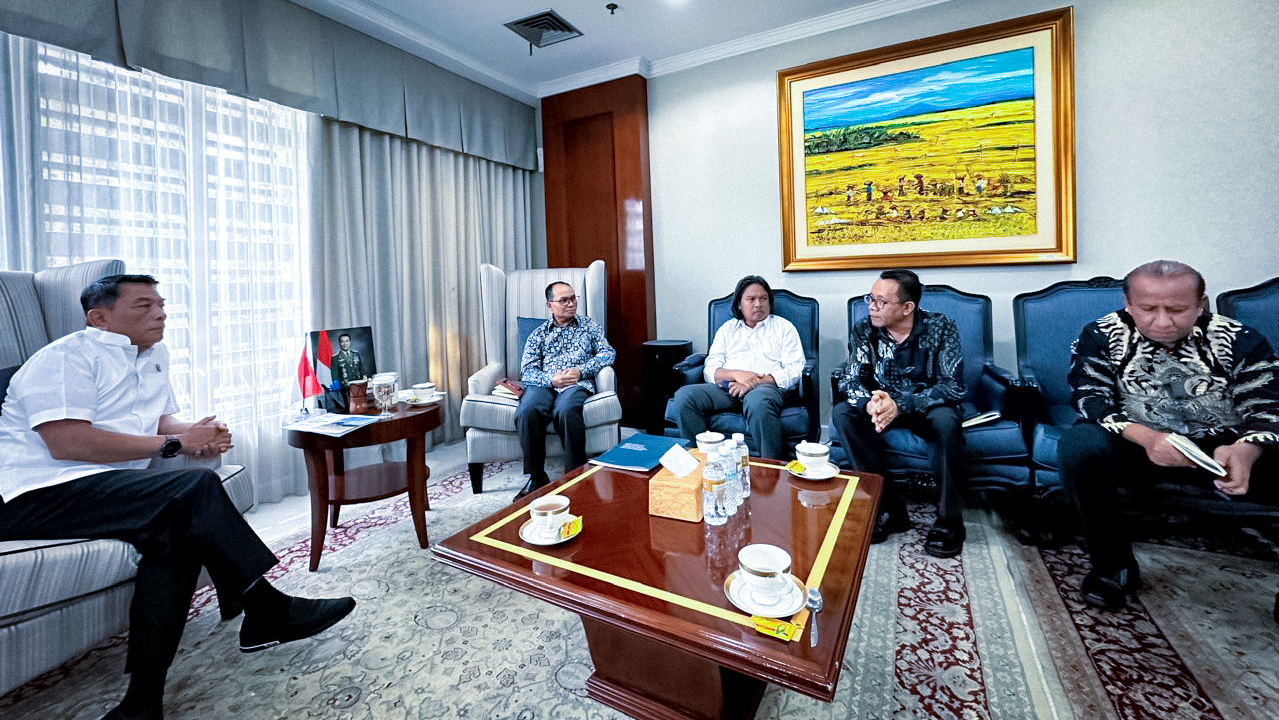 UIII Continuous Discussion with Presidential Chief of Staff Dr. Moeldoko on Campus Assets and Development