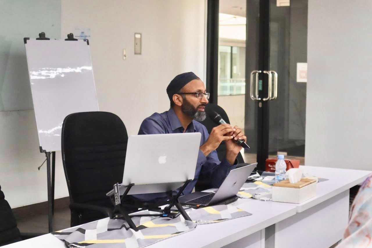 Dr. M. Imran Khan Explores 'Islamic Philanthropy Beyond Zakāt' at UIII